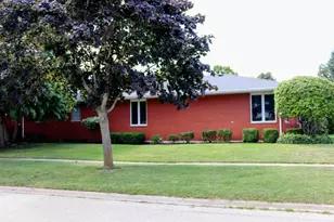 12 Warren Dr, Mazon, IL 60444 - Photo 2