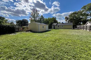 836 S Sumner Ave, Aurora, IL 60505 - Photo 14