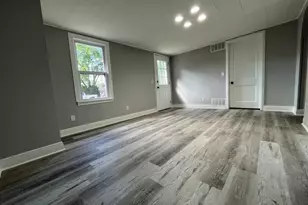 836 S Sumner Ave, Aurora, IL 60505 - Photo 4