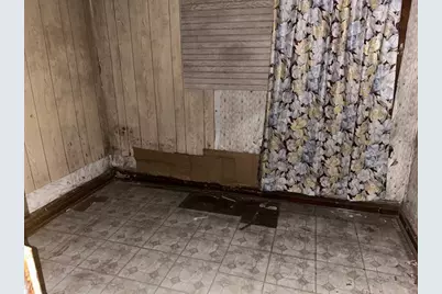 149 E 120th Place, Chicago, IL 60628 - Photo 6