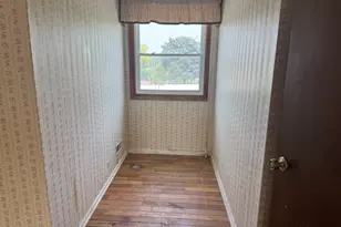 421 E Wise Rd, Schaumburg, IL 60193 - Photo 8