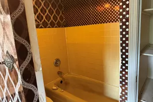 421 E Wise Rd, Schaumburg, IL 60193 - Photo 14