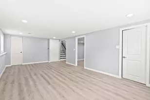 16327 Dobson Ave, South Holland, IL 60473 - Photo 14