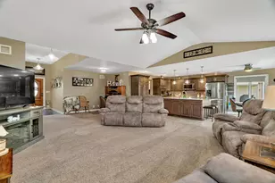 80 E Spring Rd, Coal City, IL 60416 - Photo 4