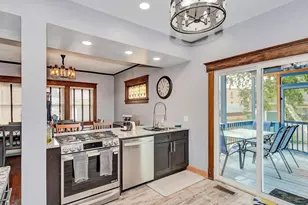 958 Campbell St, Joliet, IL 60435 - Photo 6