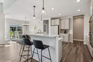 16332 S Forest Edge Dr, Plainfield, IL 60586 - Photo 8