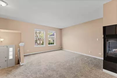 582 Holiday Lane, Hainesville, IL 60073 - Photo 6