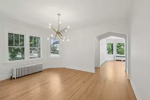 5253 Cleveland St, Skokie, IL 60077 - Photo 8