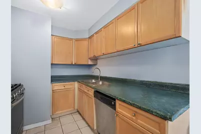 2424 W Estes Avenue #3B, Chicago, IL 60645 - Photo 4