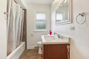 23W285 Armitage Ave, Glen Ellyn, IL 60137 - Photo 18