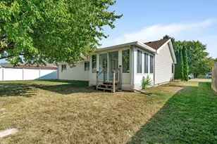 641 N Jackson Ave, Bradley, IL 60915 - Photo 28