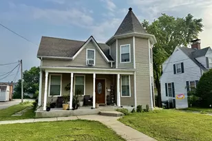 1816 8th St, Peru, IL 61354 - Photo 2