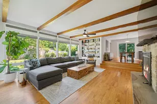 2017 Bosworth Ln, Northfield, IL 60093 - Photo 4