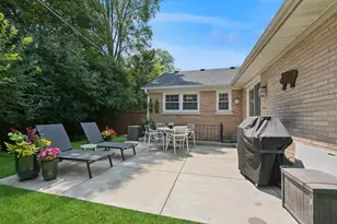 2017 Bosworth Ln, Northfield, IL 60093 - Photo 18