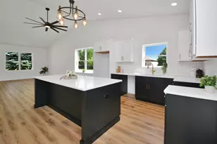 317 Waterford Estates Dr, Bloomington, IL 61704 - Photo 52