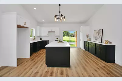 317 Waterford Estates Drive, Bloomington, IL 61704 - Photo 4