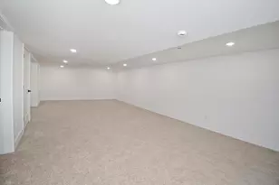 317 Waterford Estates Dr, Bloomington, IL 61704 - Photo 40