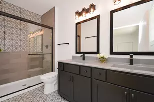 317 Waterford Estates Dr, Bloomington, IL 61704 - Photo 22