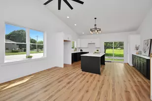 317 Waterford Estates Dr, Bloomington, IL 61704 - Photo 42