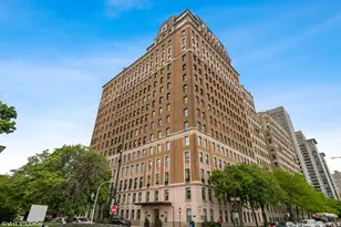 3500 N Lake Shore Dr, Chicago, IL 60657 - Photo 1