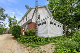 415 S Lake Shore Dr, Lake Geneva, WI 53147 - Photo 44