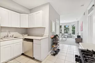 2553 N Southport Ave, Chicago, IL 60614 - Photo 4