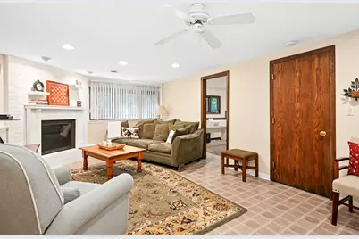 28W266 Hillview Avenue, West Chicago, IL 60185 - Photo 20