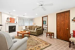 28W266 Hillview Ave, West Chicago, IL 60185 - Photo 20