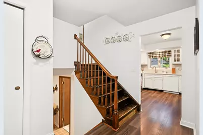 28W266 Hillview Avenue, West Chicago, IL 60185 - Photo 4