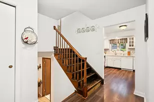 28W266 Hillview Ave, West Chicago, IL 60185 - Photo 4
