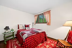 28W266 Hillview Ave, West Chicago, IL 60185 - Photo 16