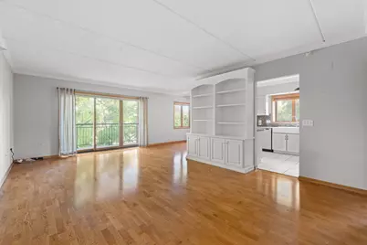 100 N Gary Avenue N #304, Wheaton, IL 60187 - Photo 4