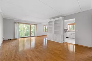 100 N Gary Ave N, Wheaton, IL 60187 - Photo 4