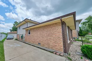 18207 Ravisloe Terrace, Country Club Hills, IL 60478 - Photo 20