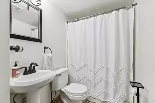 710 Greenbriar Ln, Lindenhurst, IL 60046 - Photo 26