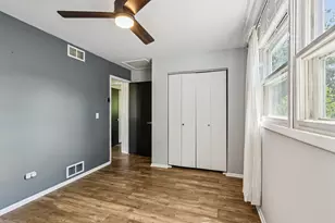 710 Greenbriar Ln, Lindenhurst, IL 60046 - Photo 22