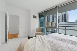 123 S Green St, Chicago, IL 60607 - Photo 16