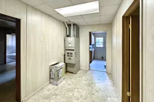 615 S Central St, Gilman, IL 60938 - Photo 10