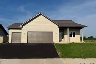 550 Cross Plains Rd, Rockford, IL 61107 - Photo 1