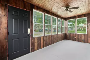 319 Wabash St, Elgin, IL 60123 - Photo 16