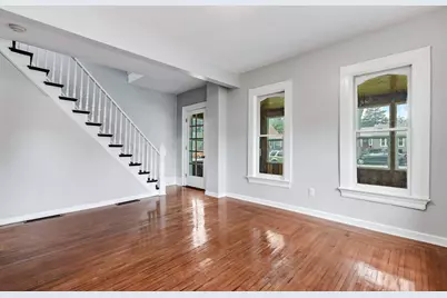 319 Wabash Street, Elgin, IL 60123 - Photo 2