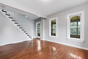 319 Wabash St, Elgin, IL 60123 - Photo 2