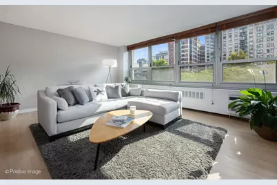 [Address not provided], Chicago, IL 60610 - Photo 4