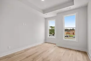 535 N Lockard Ln, Highwood, IL 60040 - Photo 6