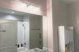 101 W Superior St, Chicago, IL 60654 - Photo 16