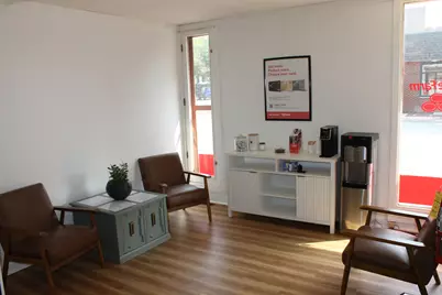 129 E Locust Street, Dekalb, IL 60115 - Photo 6