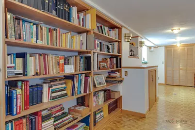 6316 W Lawrence Avenue, Chicago, IL 60630 - Photo 22