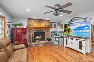 925 Suzy St, Lake Holiday, IL 60548 - Photo 14