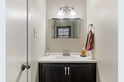 910 Lonsdale Road, Elk Grove Village, IL 60007 - Photo 12