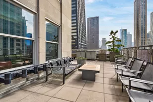 159 E Walton Pl, Chicago, IL 60611 - Photo 6